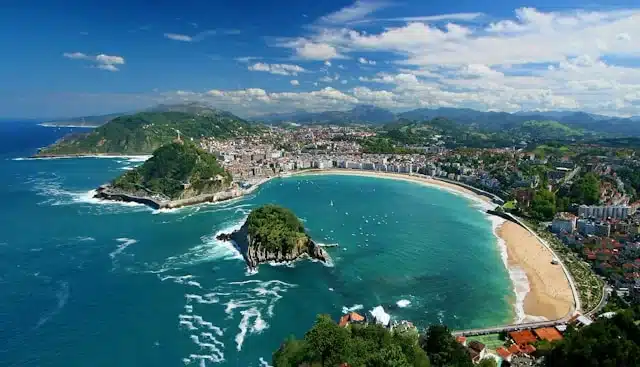 Spain’s Best Travel Destinations: Ultimate Guide to Top Places for First-Time Travelers